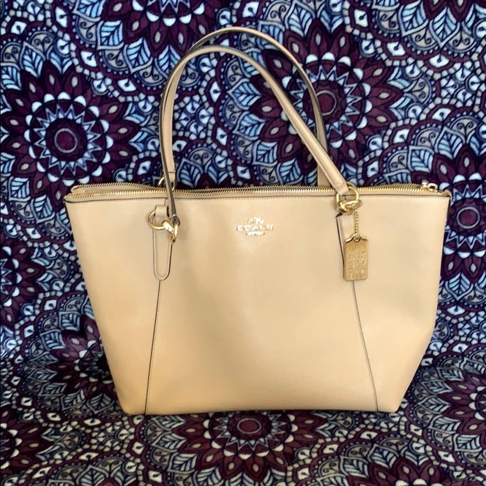 Coach Shoulder Bag